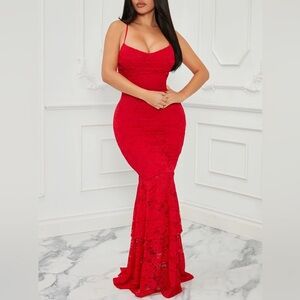 FASHION NOVA Elegant Sexy Lace Maxi Dress Red Size Small NEW